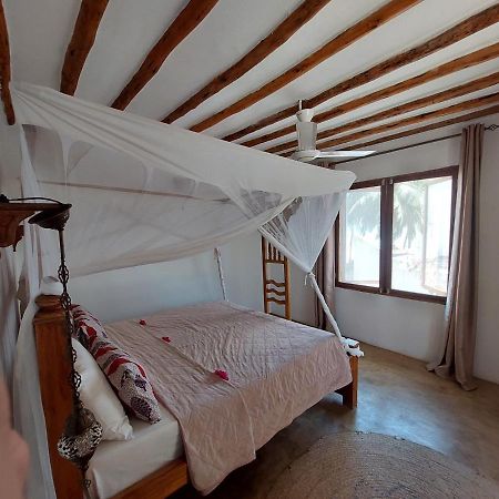 Moyo Top Floor Apartment Pwani Mchangani Bagian luar foto