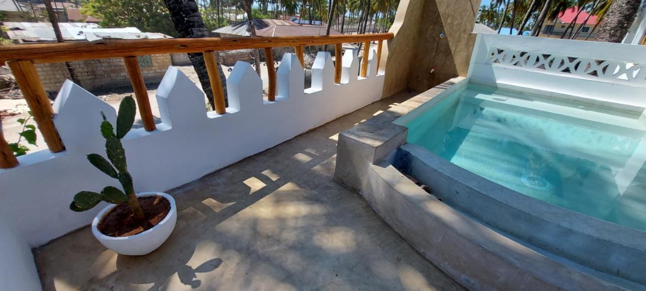 Moyo Top Floor Apartment Pwani Mchangani Bagian luar foto