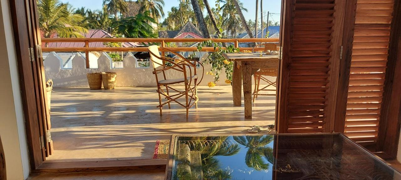 Moyo Top Floor Apartment Pwani Mchangani Bagian luar foto