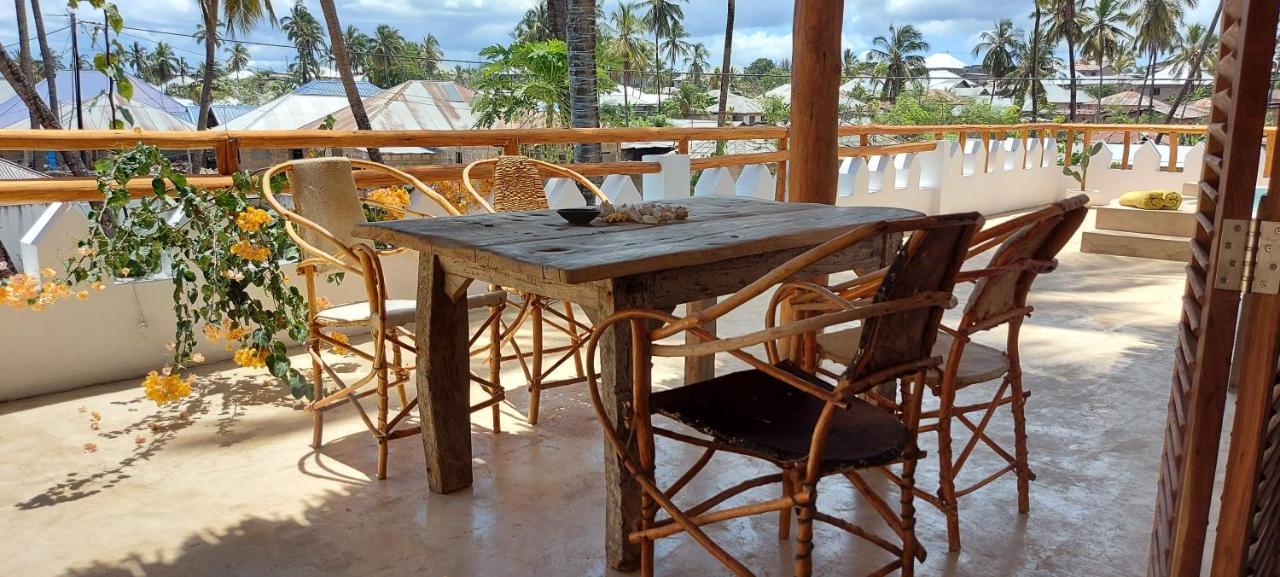 Moyo Top Floor Apartment Pwani Mchangani Bagian luar foto