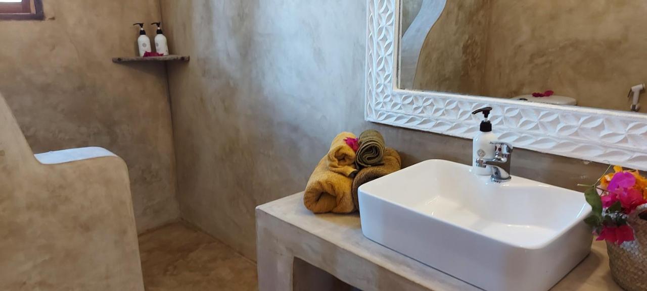 Moyo Top Floor Apartment Pwani Mchangani Bagian luar foto